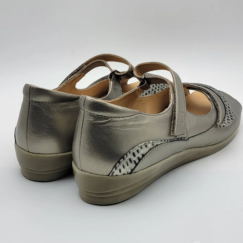 Ziera Stylish Women's‎ Silver Peep-Toe Shoes Size 42W; US 11.5. #1484